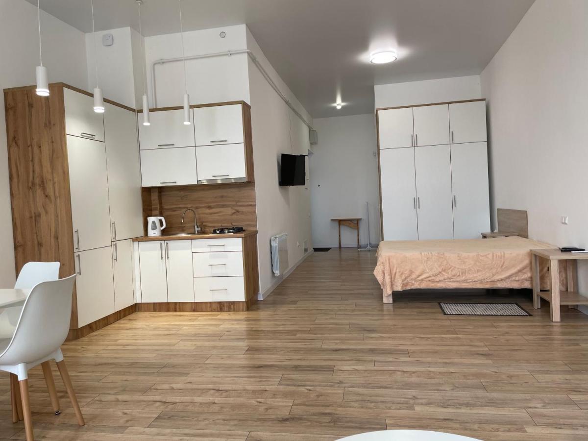 Apartment Square *